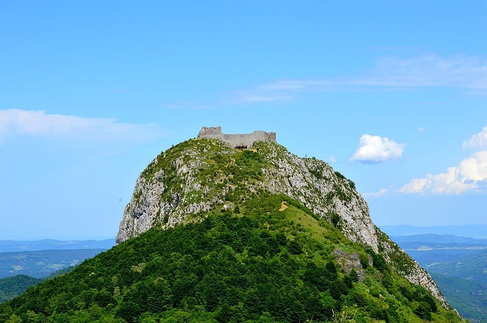 Le pog de Montségur et sa forteresse, Ariège